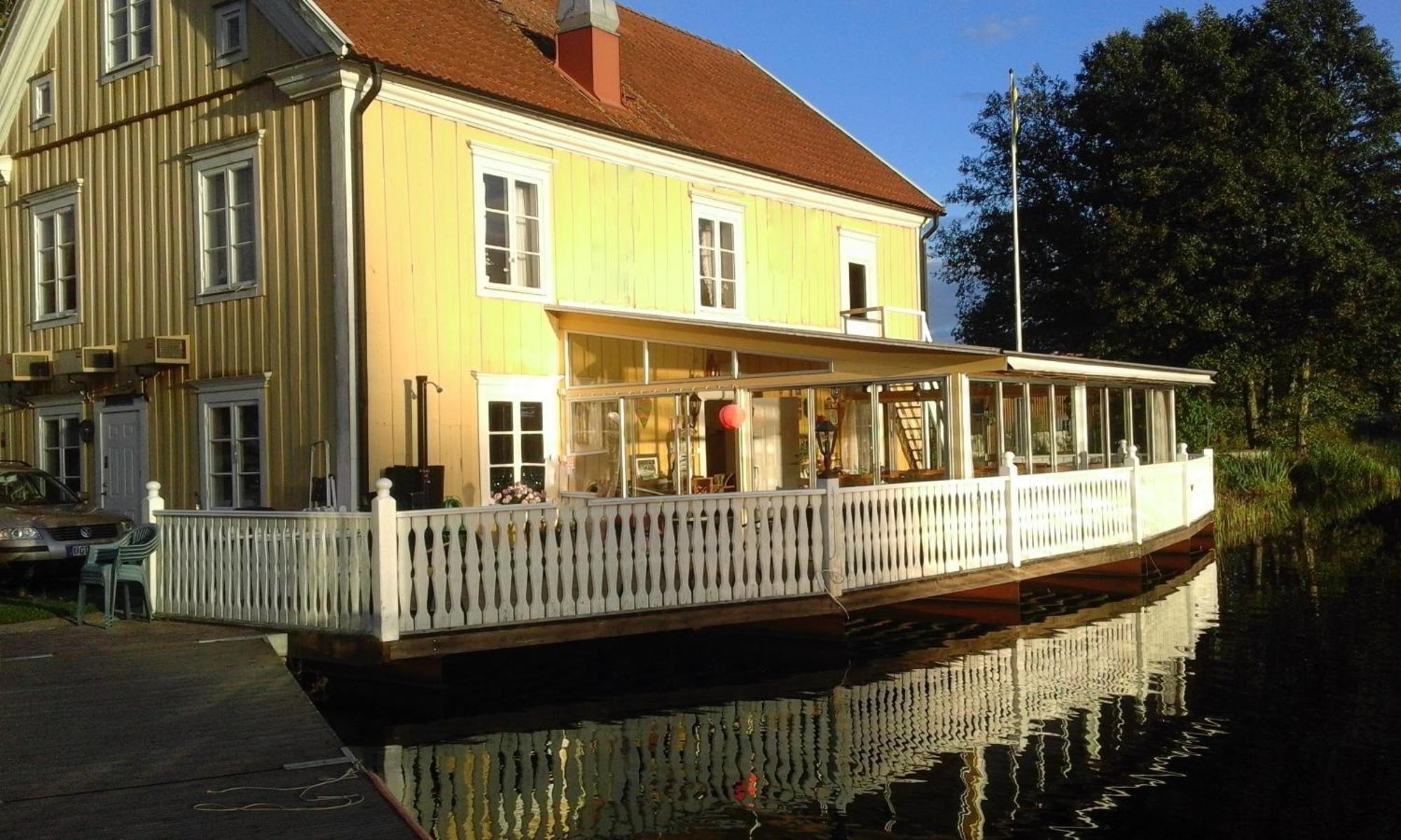 Gula Huset Bed and Breakfast Storebro Exteriör bild