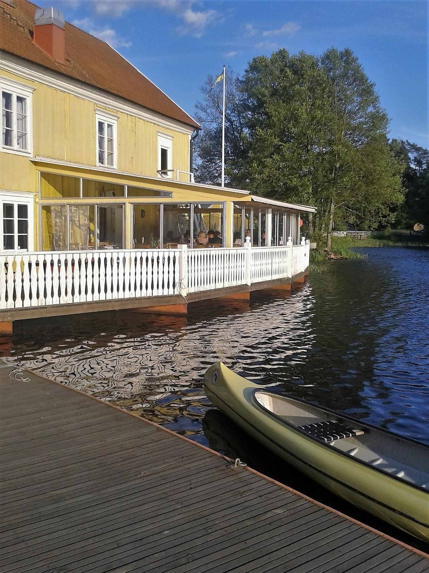 Gula Huset Bed and Breakfast Storebro Exteriör bild