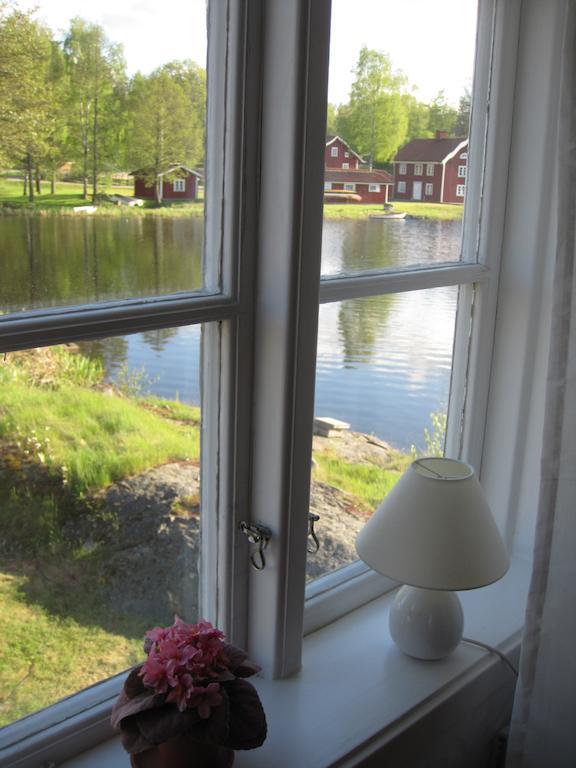 Gula Huset Bed and Breakfast Storebro Exteriör bild