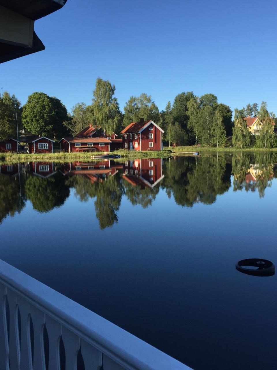 Gula Huset Bed and Breakfast Storebro Exteriör bild